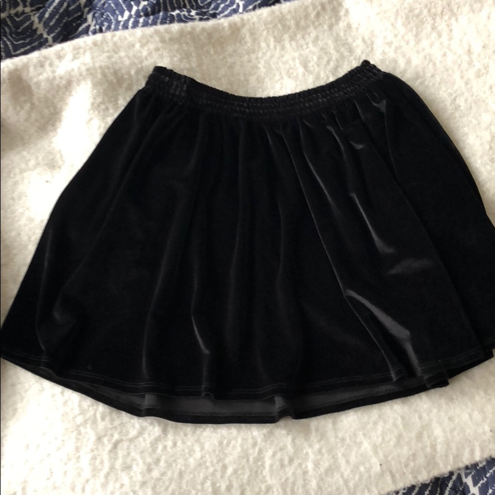 Velvet black skirt
